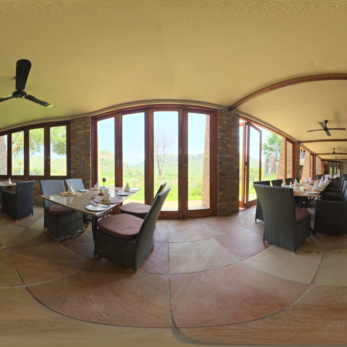 Bush Restaurant HDRI