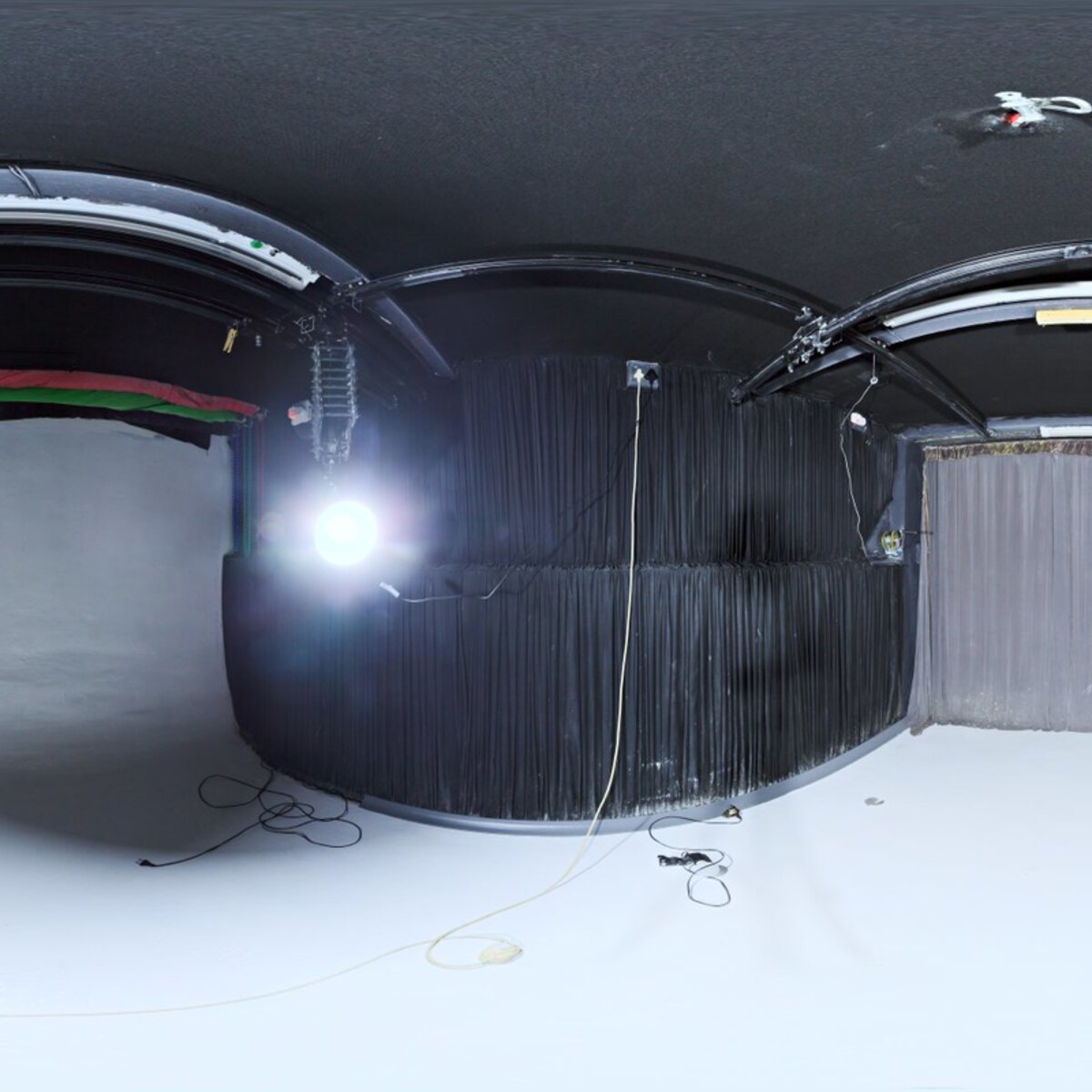 Studio Small 04 HDRI