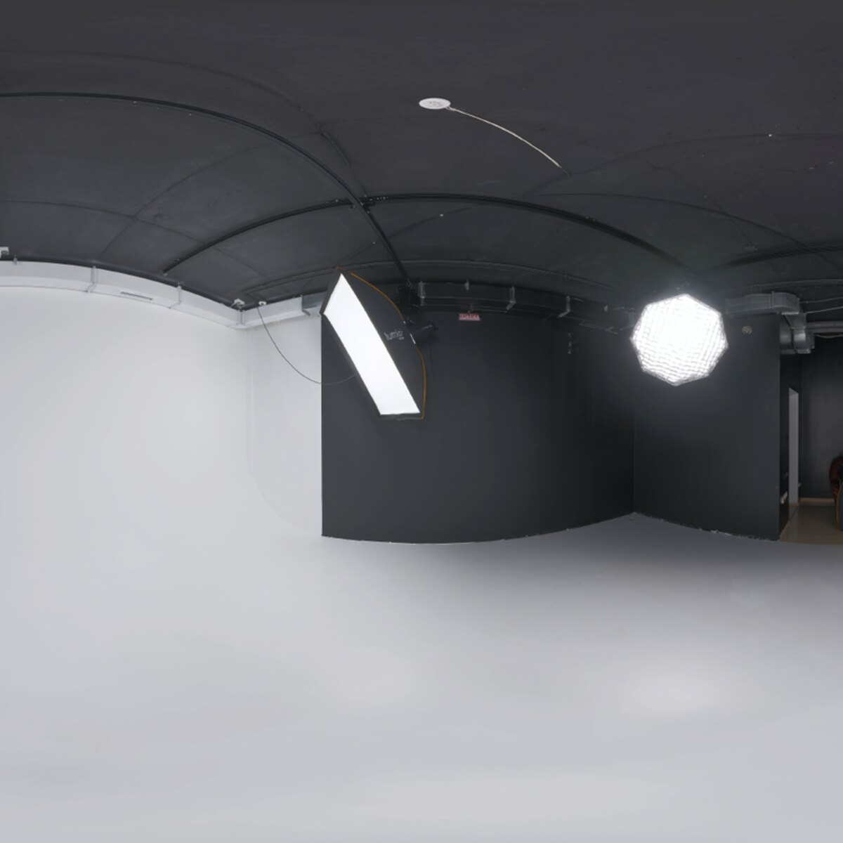 Studio Small 08 HDRI
